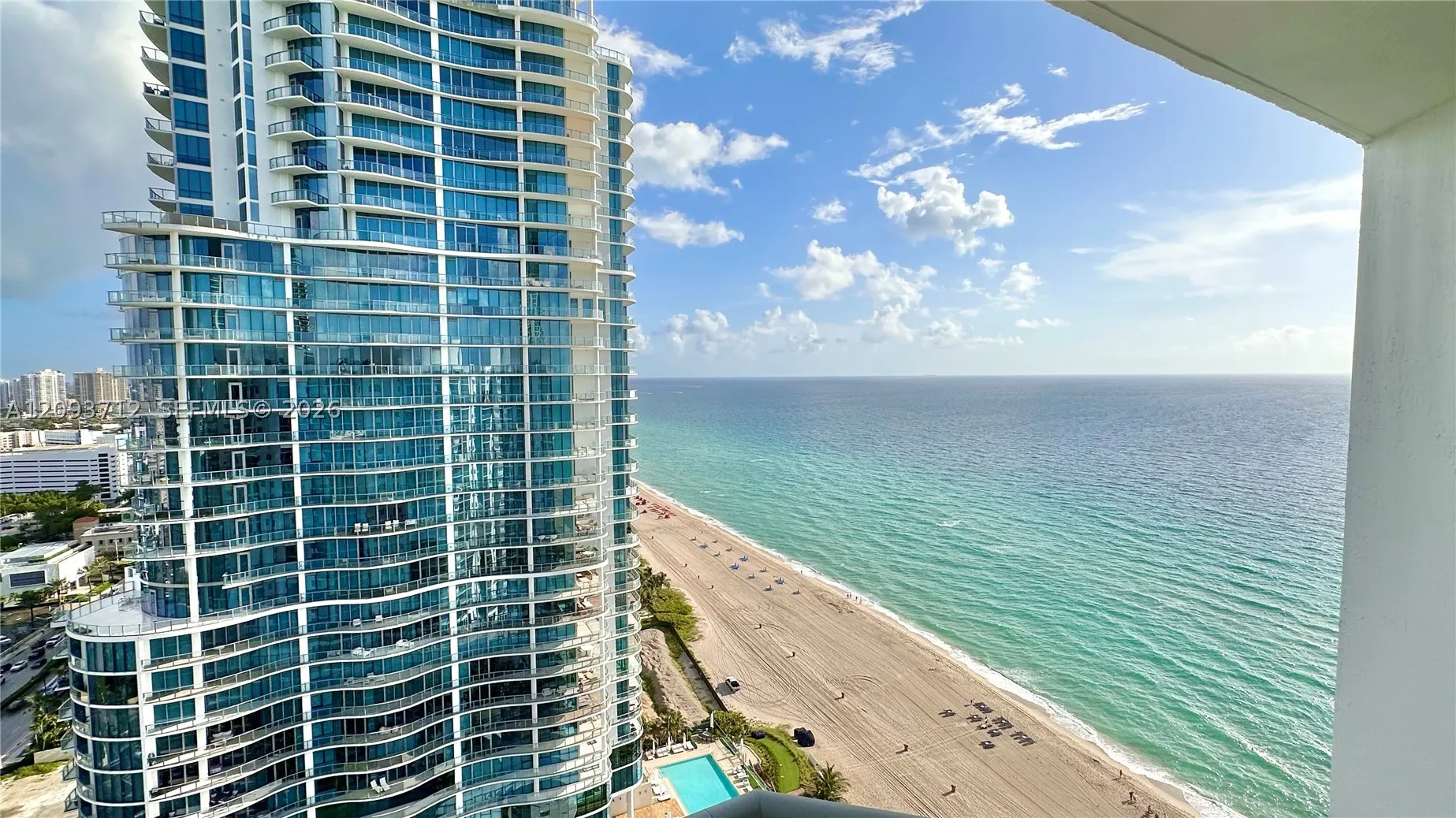 17375 Collins Ave #2606