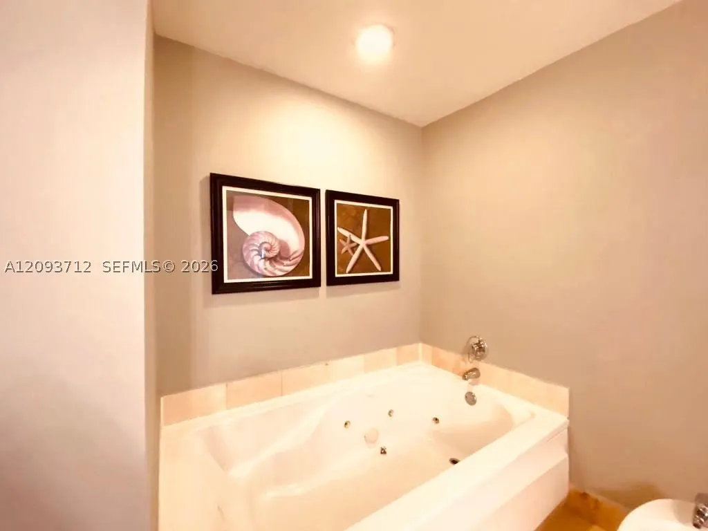 17375 Collins Ave #2606