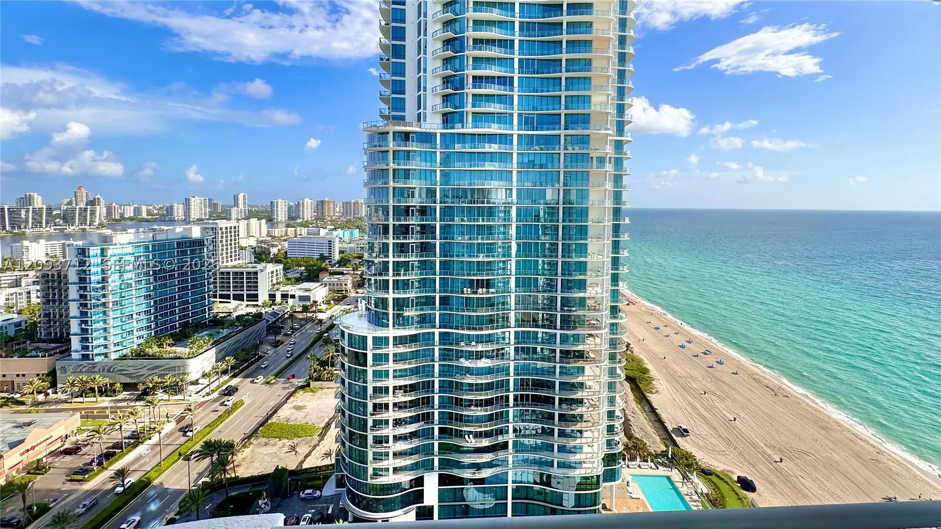 17375 Collins Ave #2606