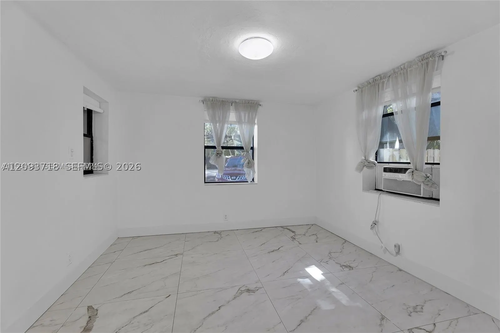 4837 SW 28th Ave