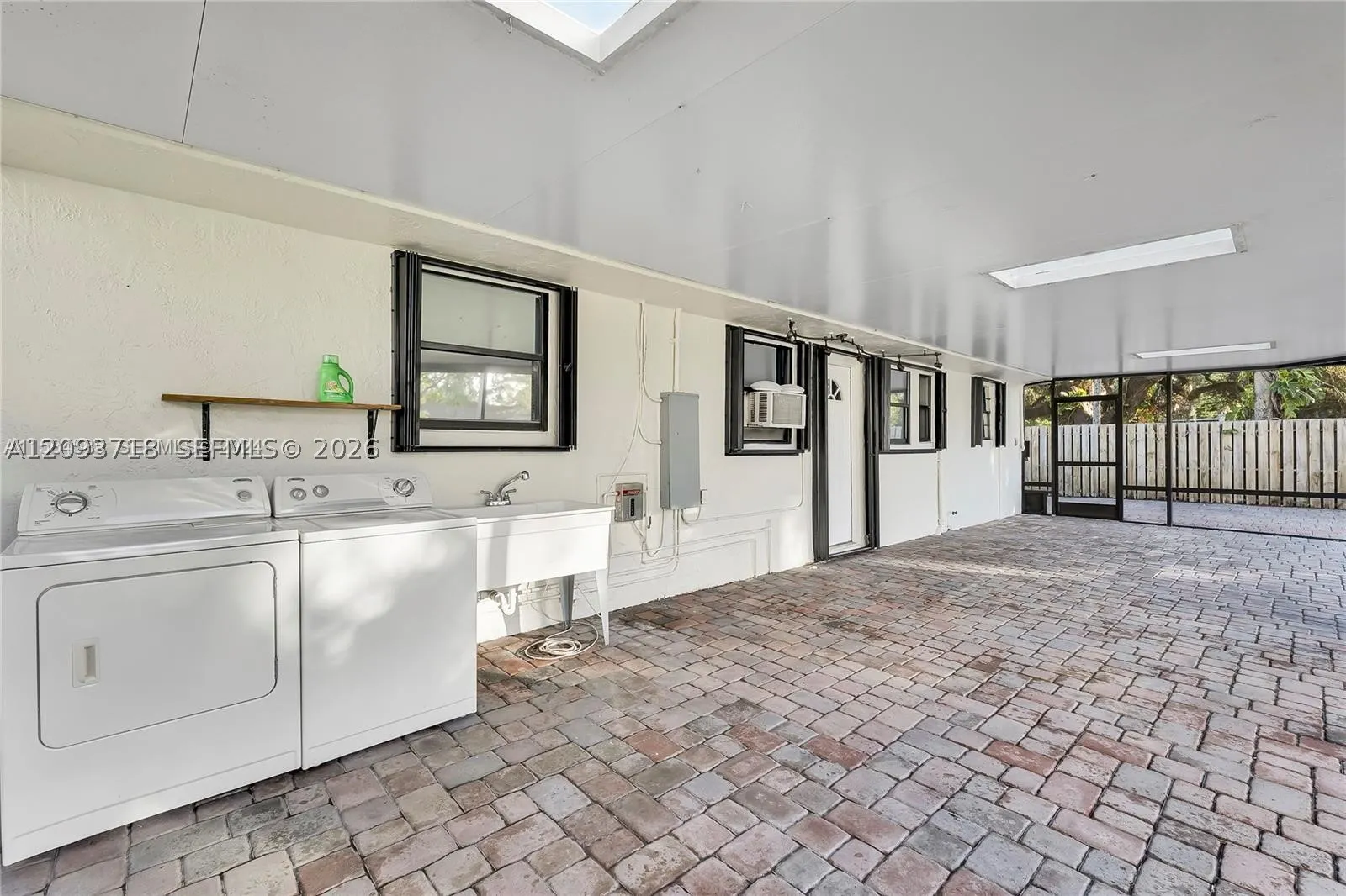 4837 SW 28th Ave