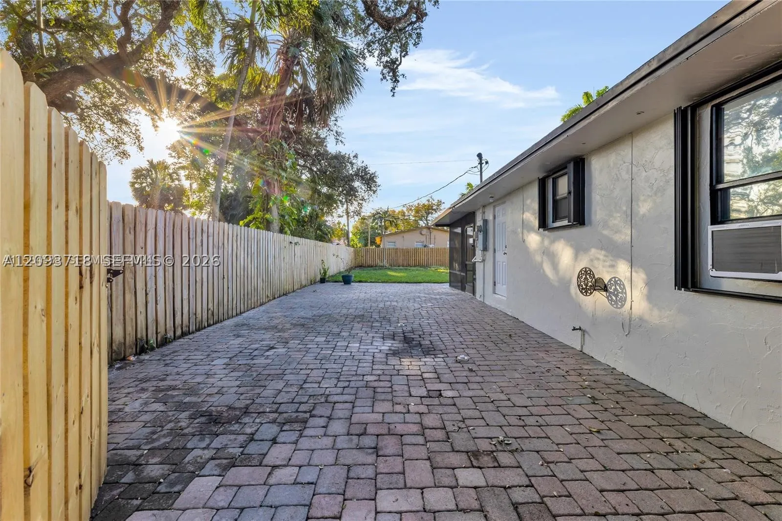4837 SW 28th Ave