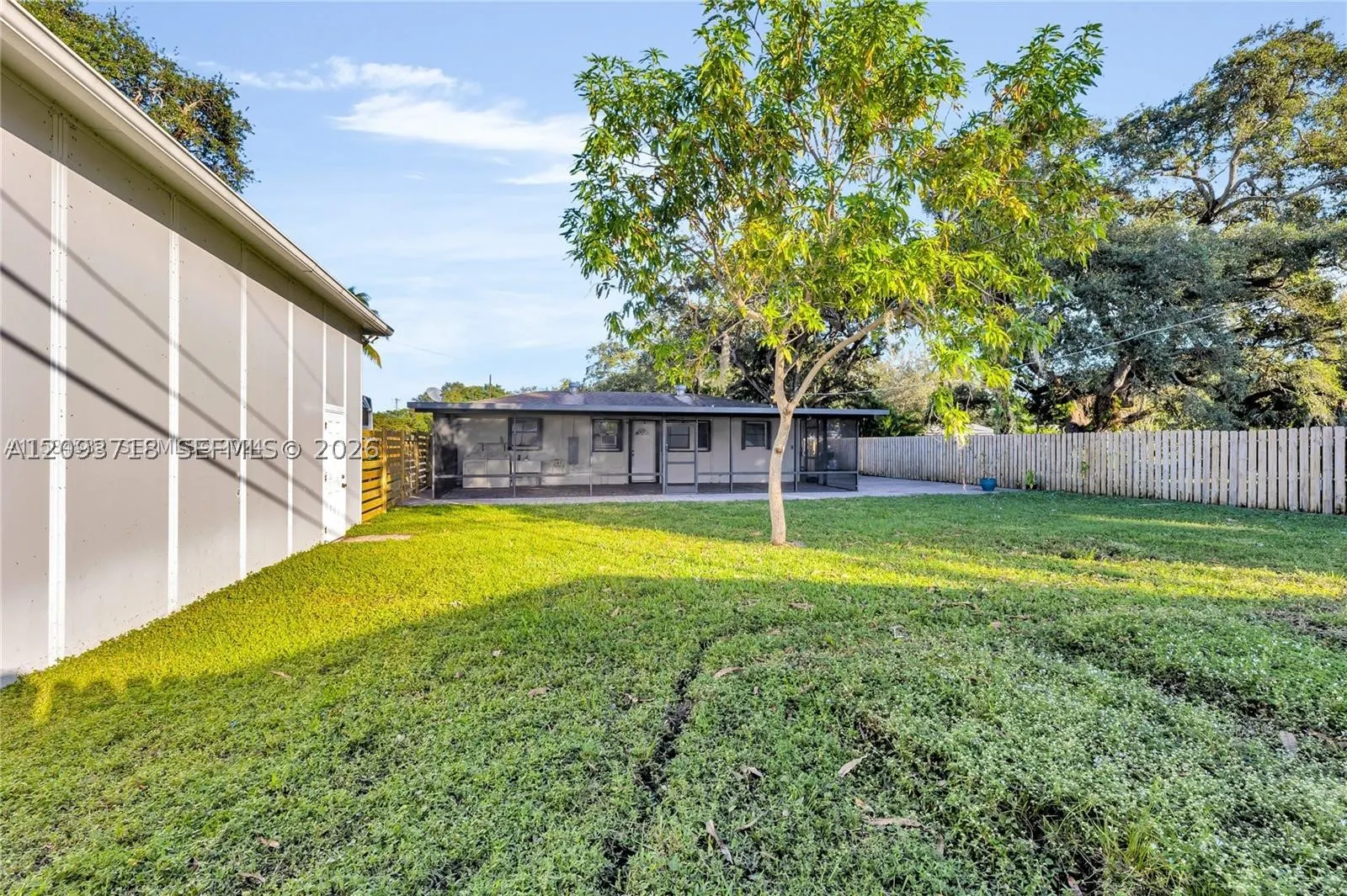4837 SW 28th Ave