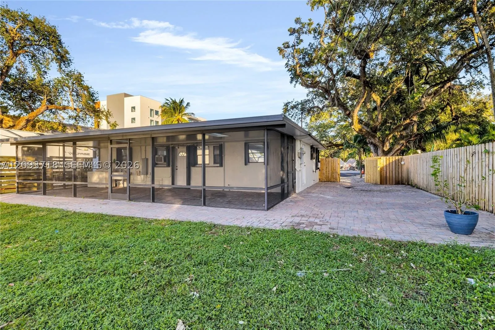 4837 SW 28th Ave