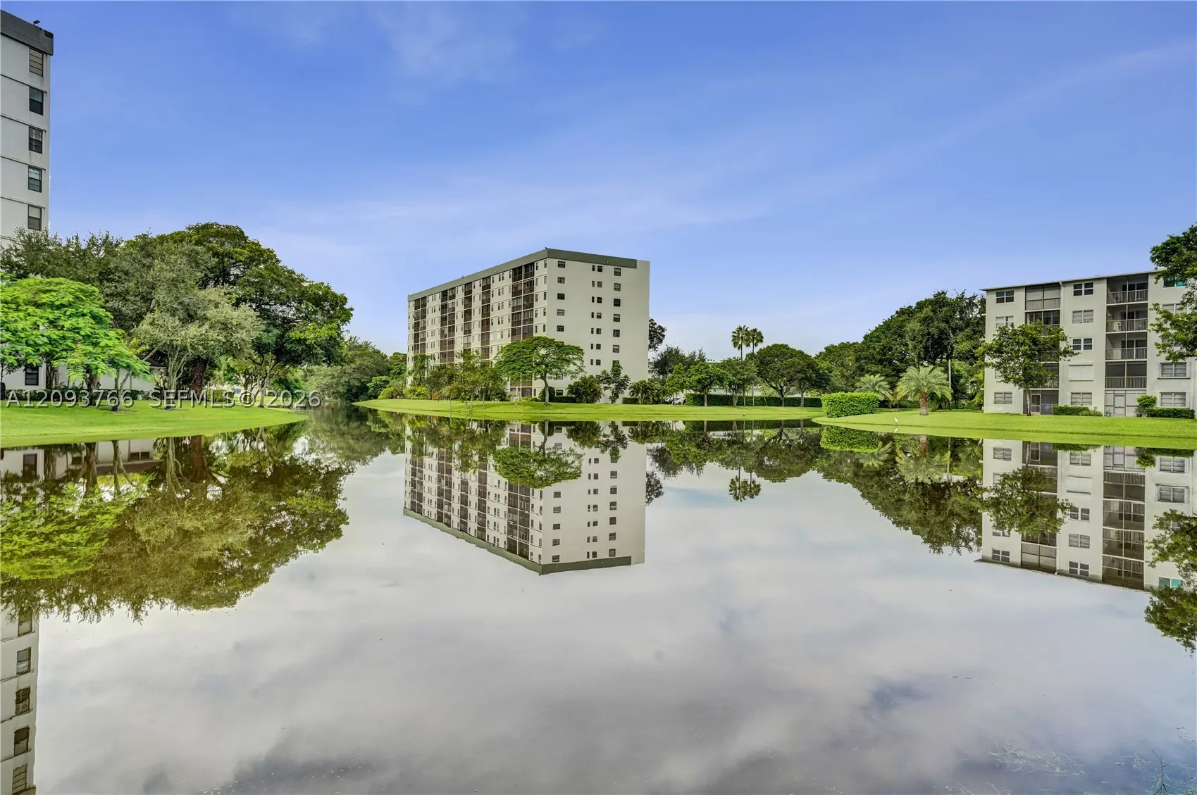 2226 N Cypress Bend Dr #408