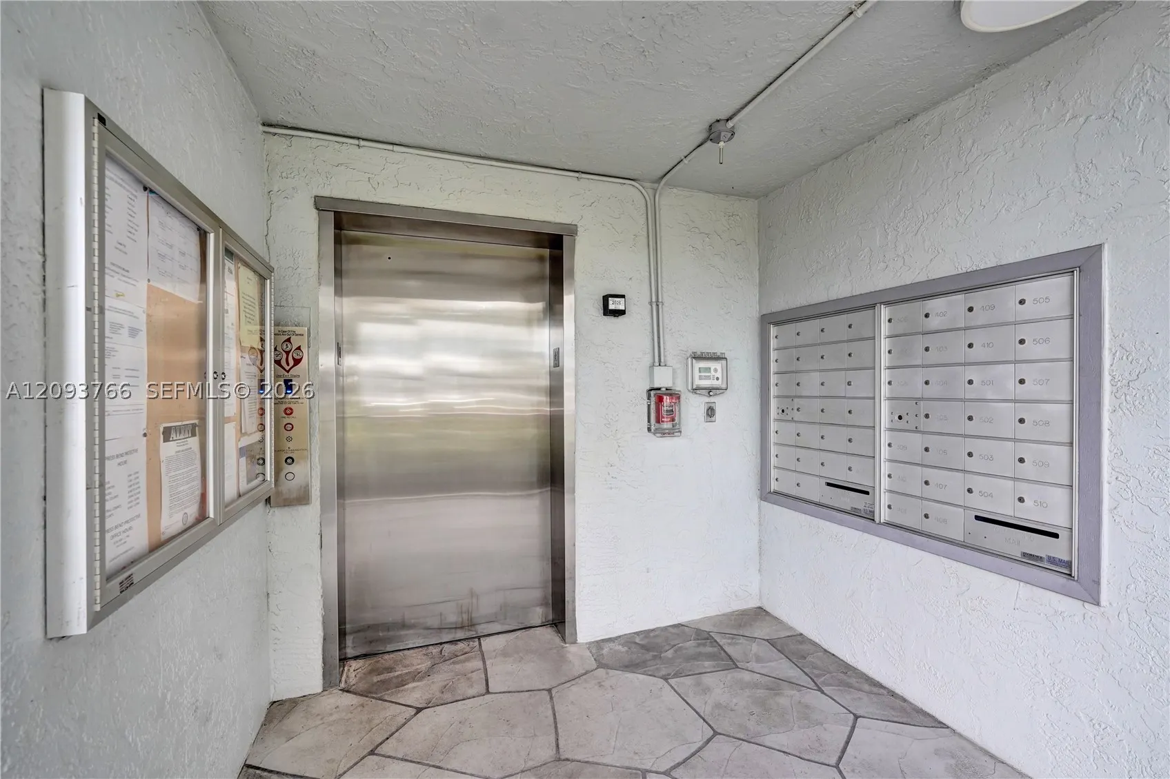 2226 N Cypress Bend Dr #408