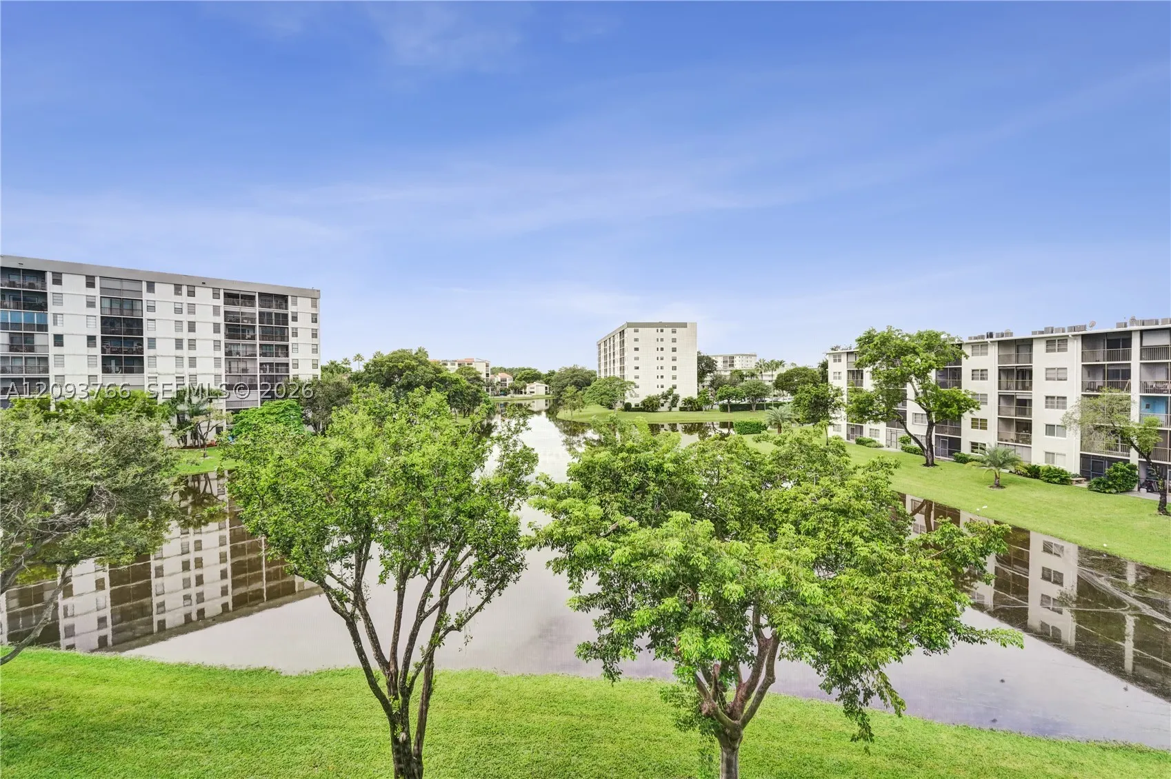 2226 N Cypress Bend Dr #408