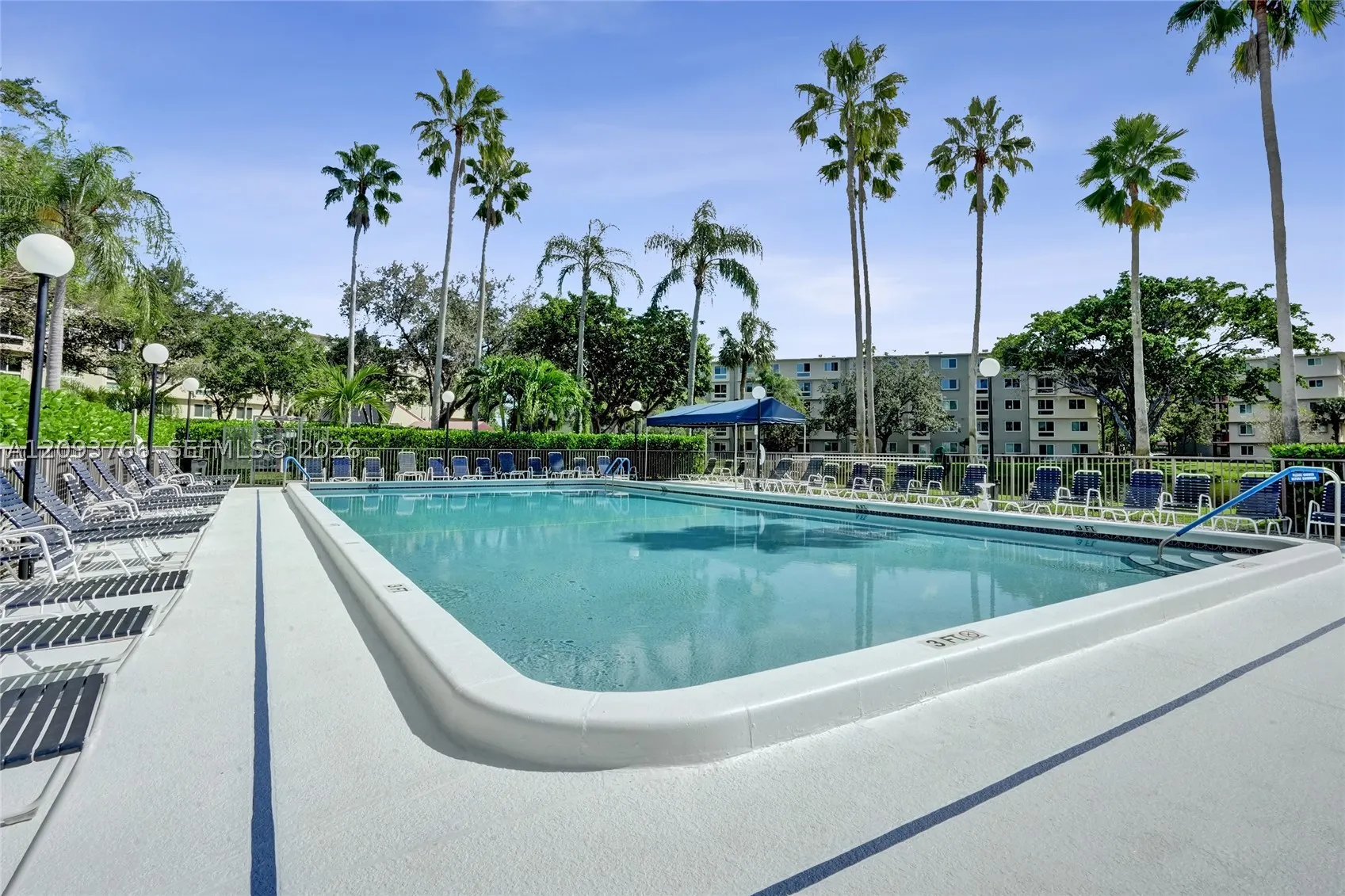 2226 N Cypress Bend Dr #408