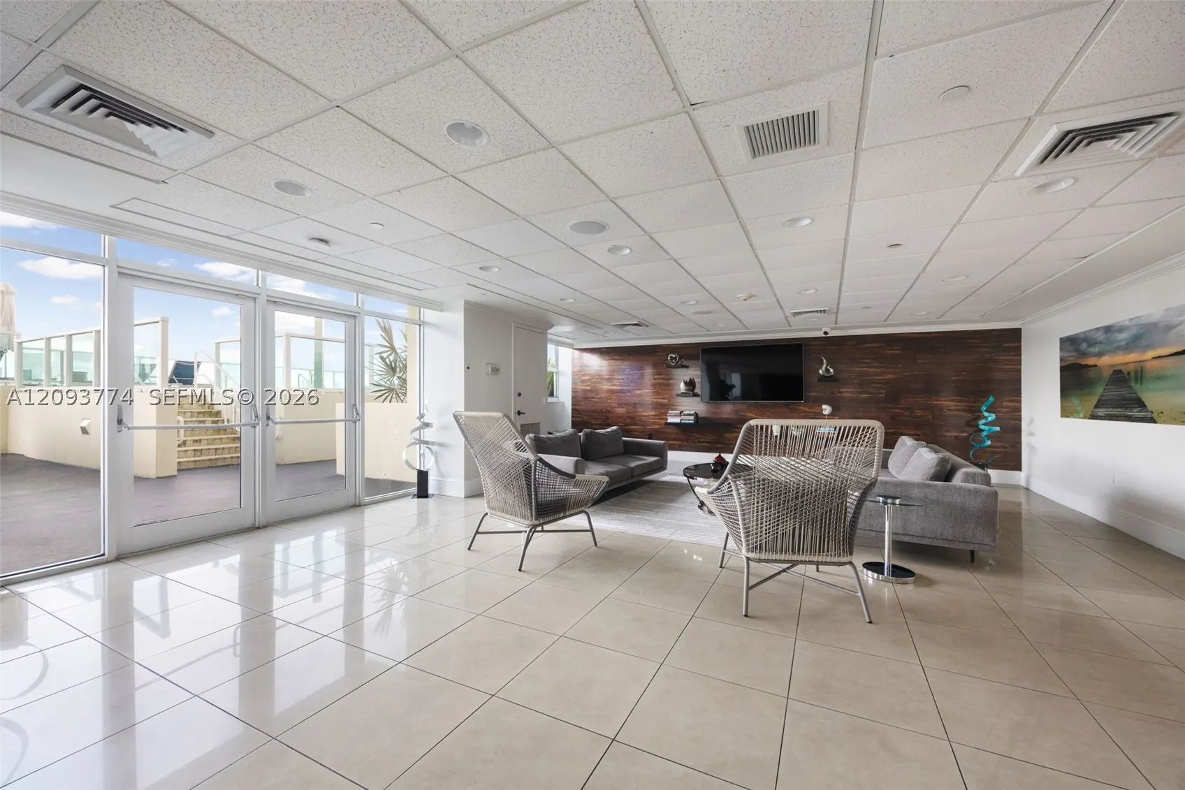 650 West Ave #1503