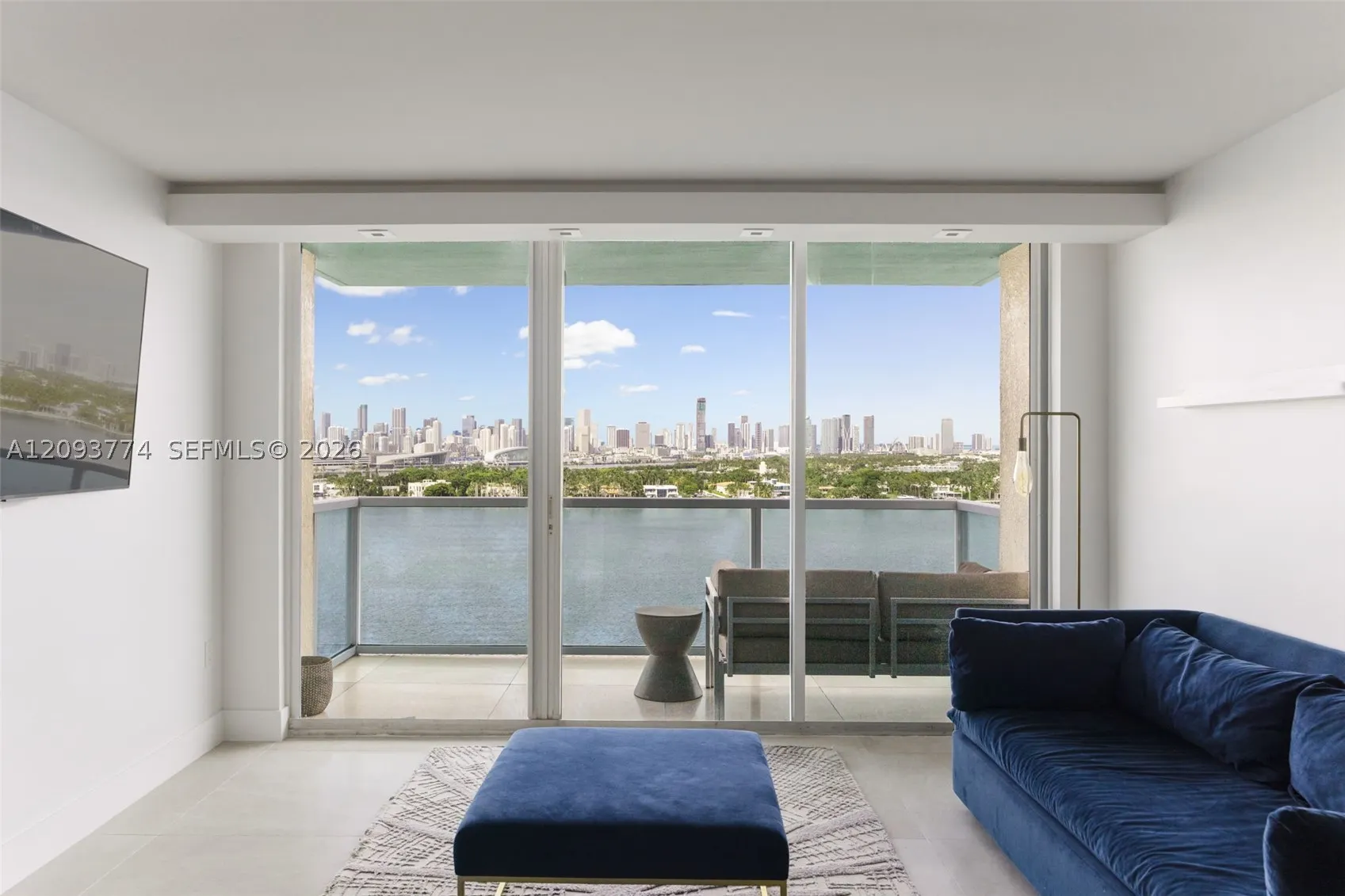650 West Ave #1503