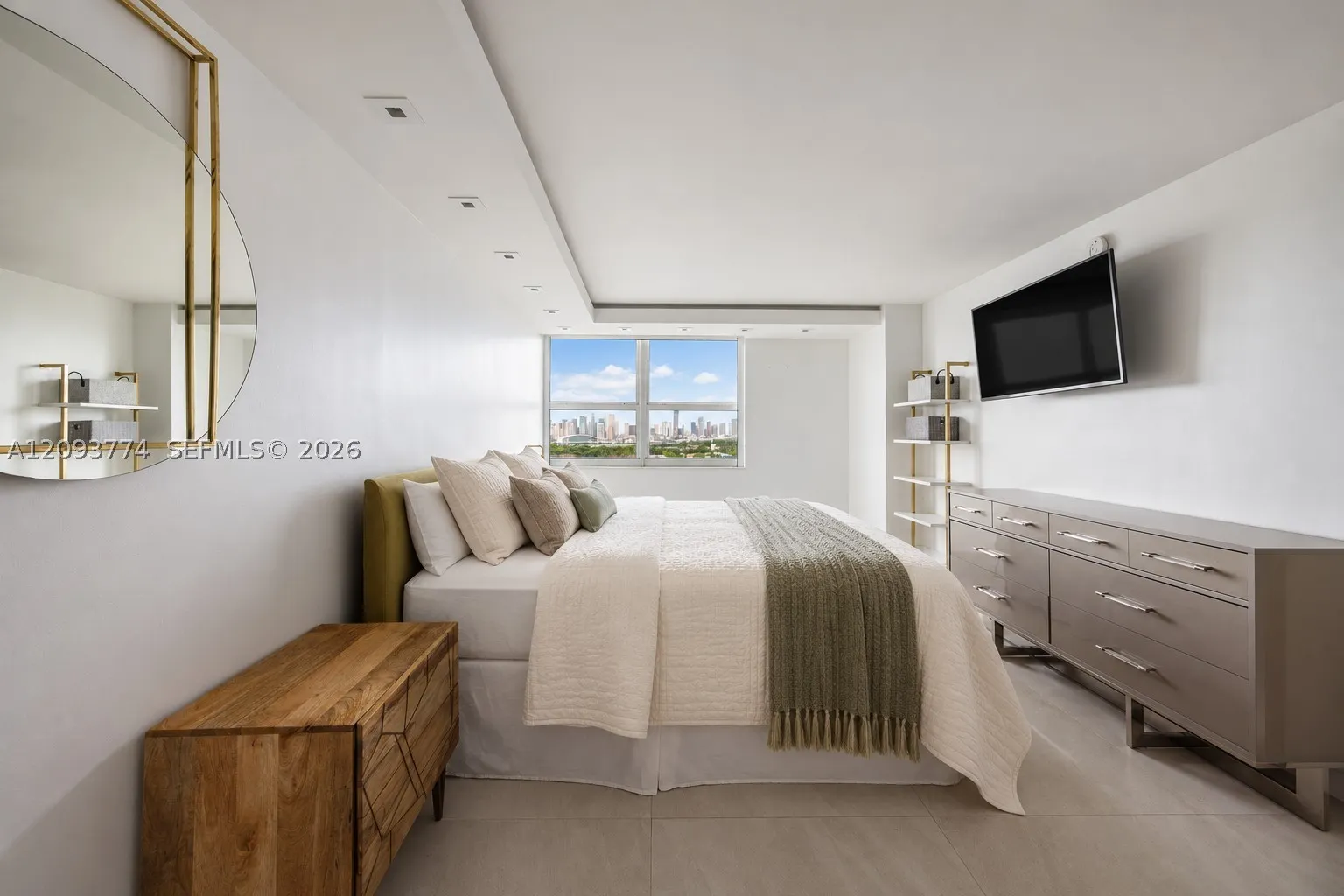 650 West Ave #1503