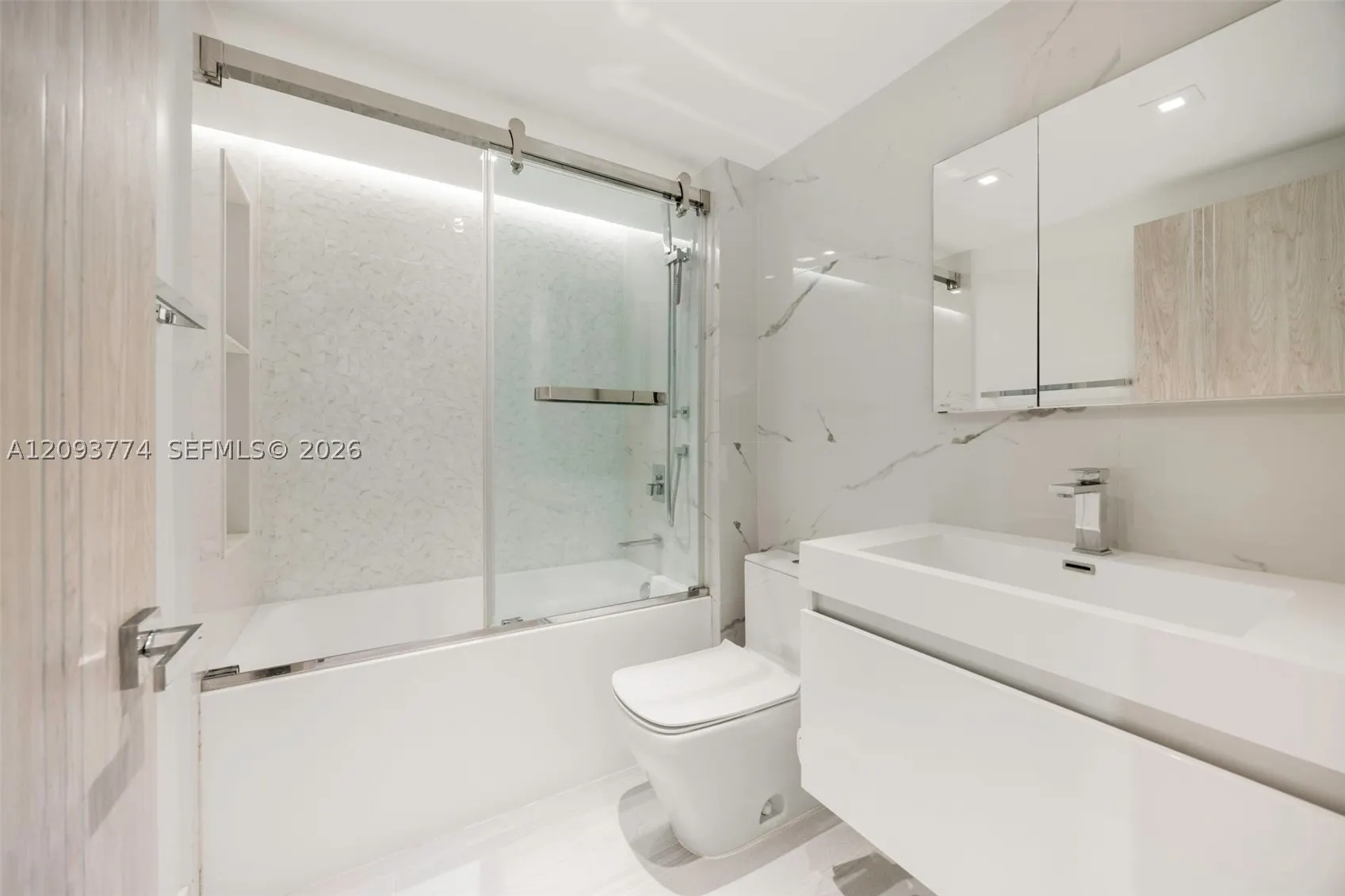 650 West Ave #1503