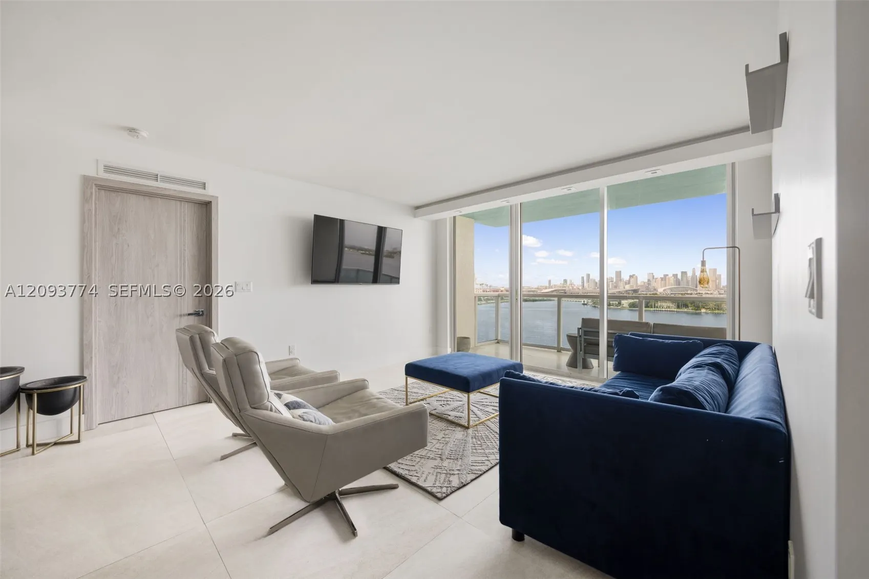650 West Ave #1503