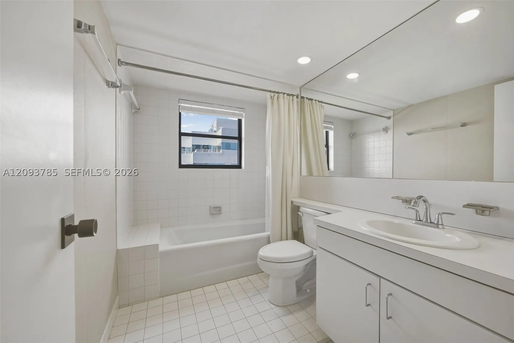 2575 S Bayshore Dr #10A & 10B