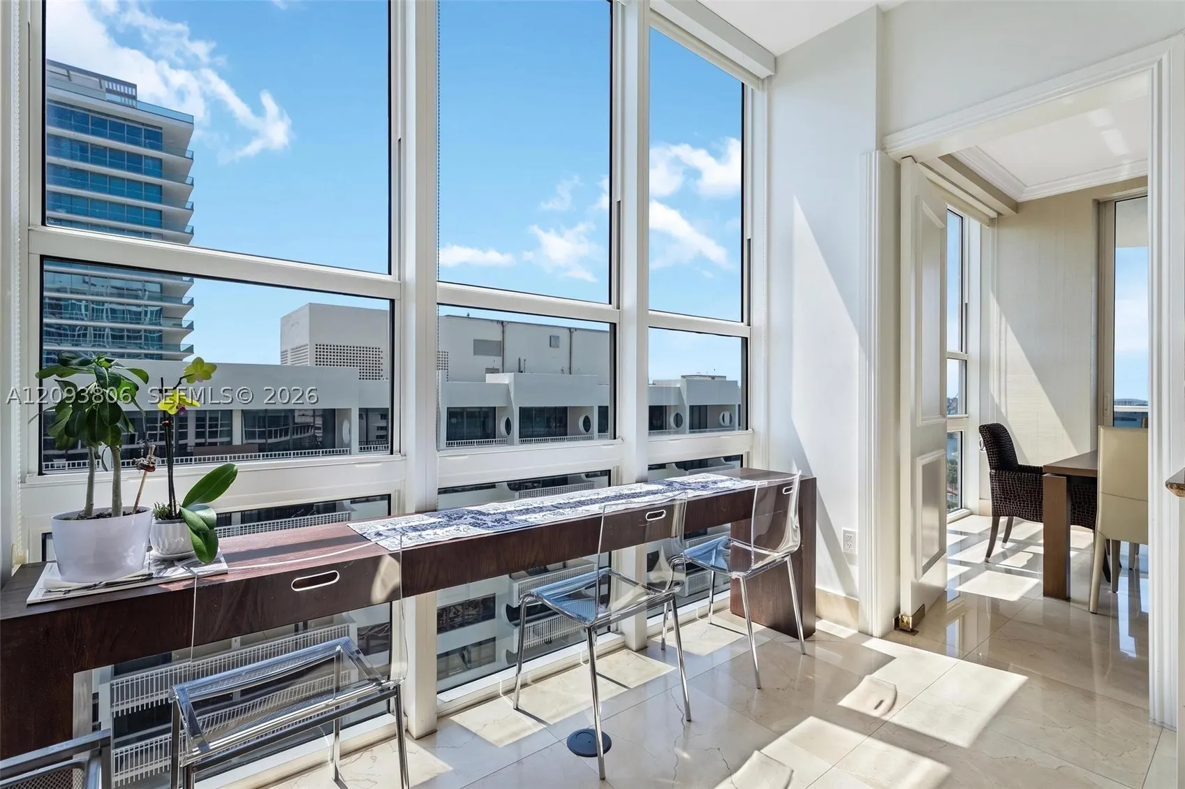 10225 Collins Ave #1604