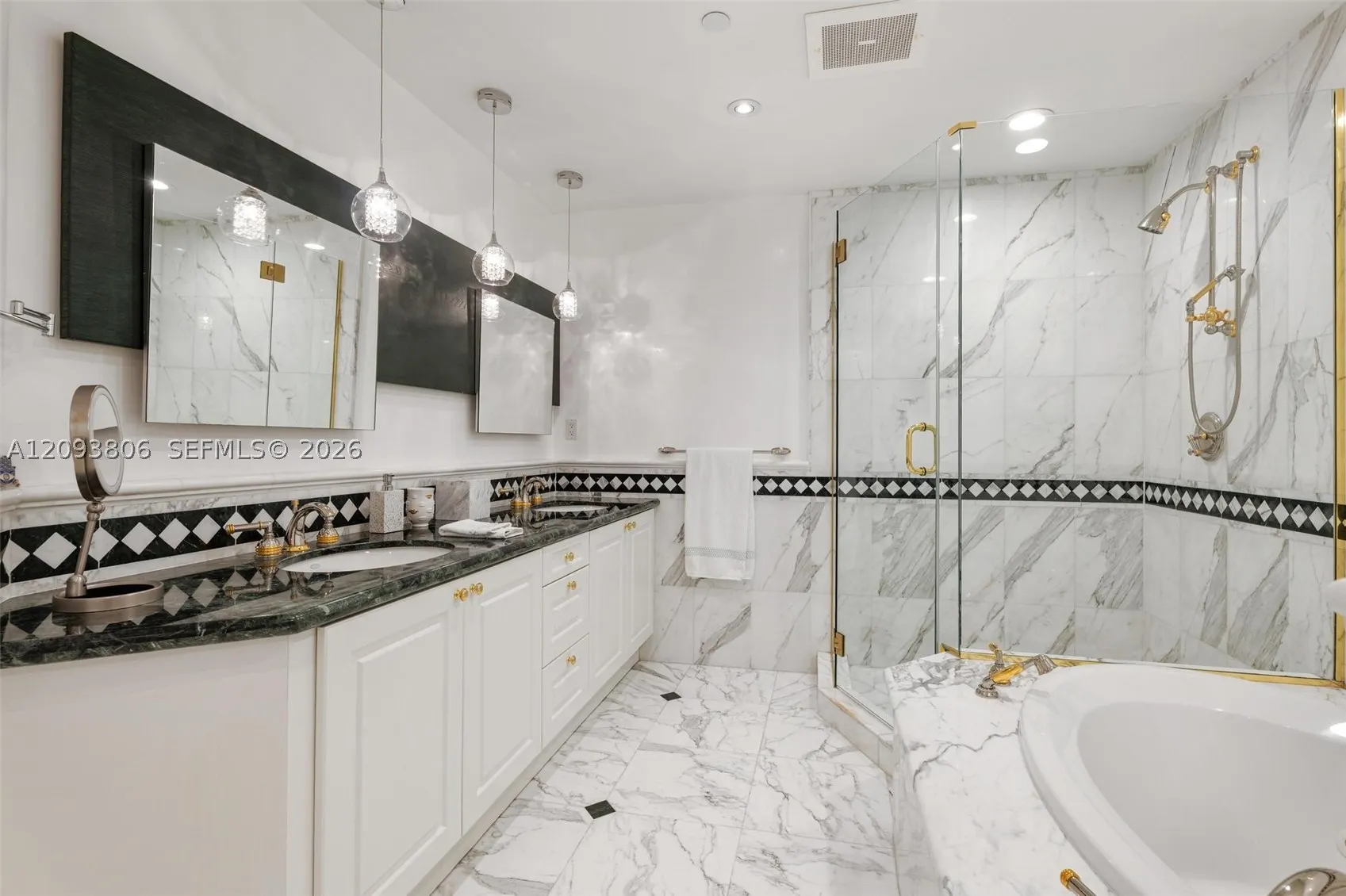10225 Collins Ave #1604