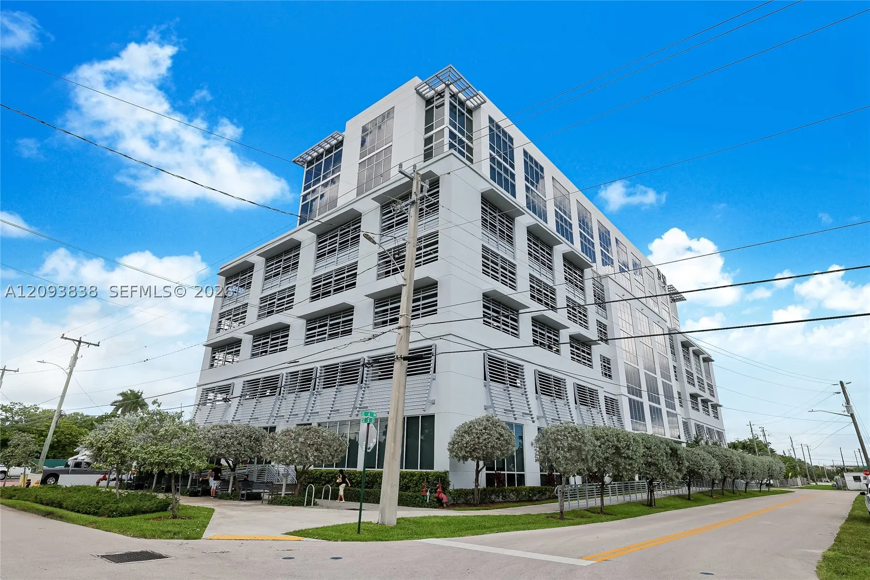 800 SE 4th Ave #110