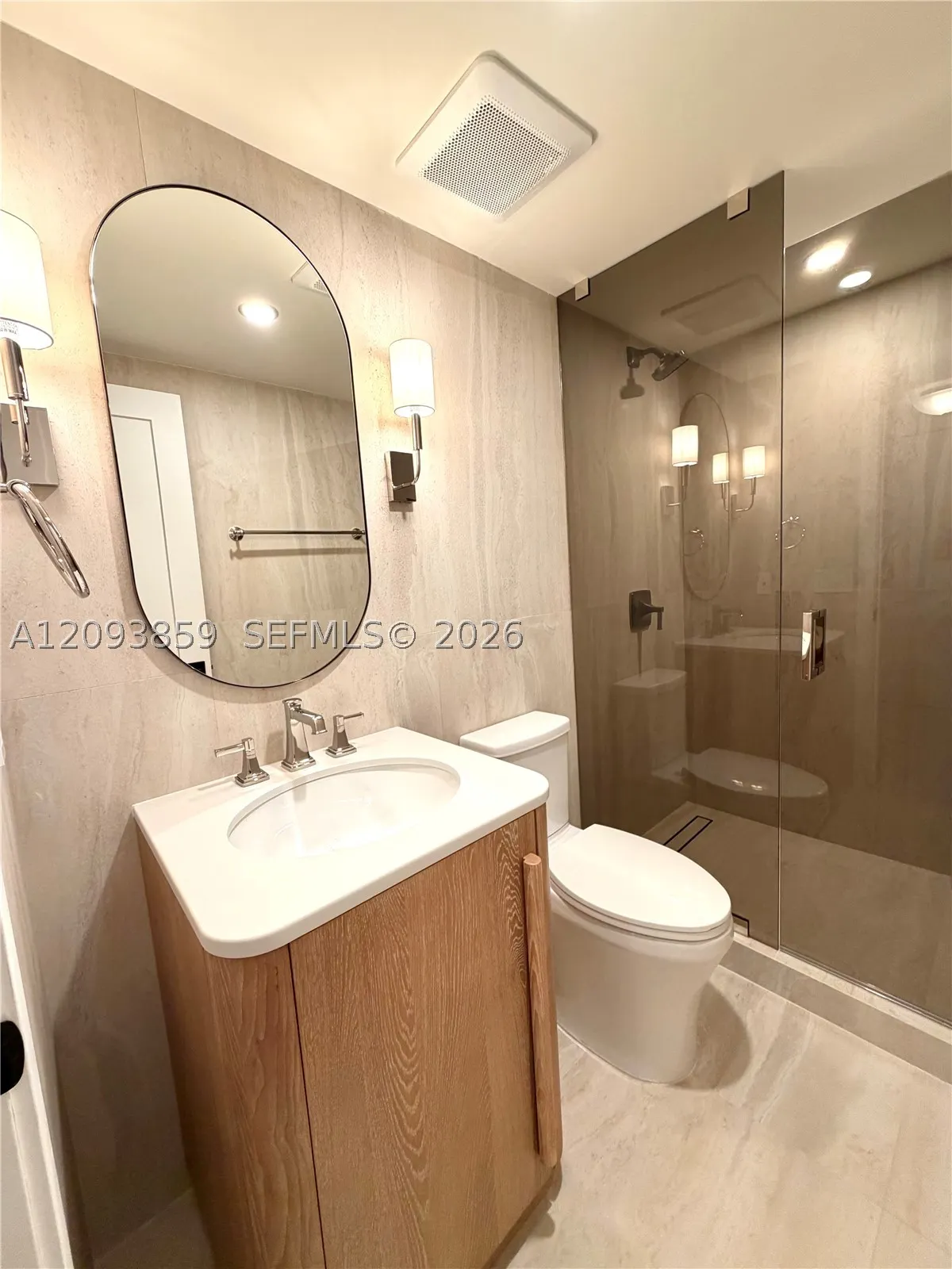 625 Biltmore Way #203