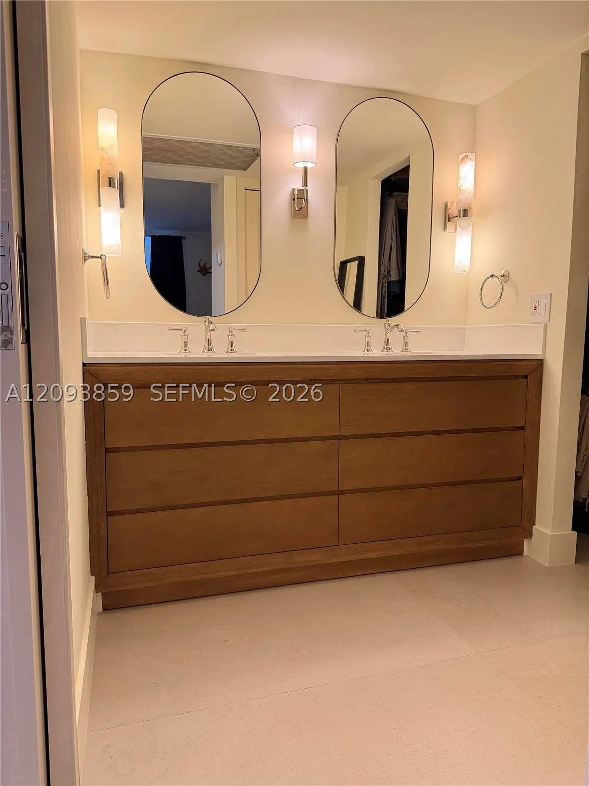 625 Biltmore Way #203