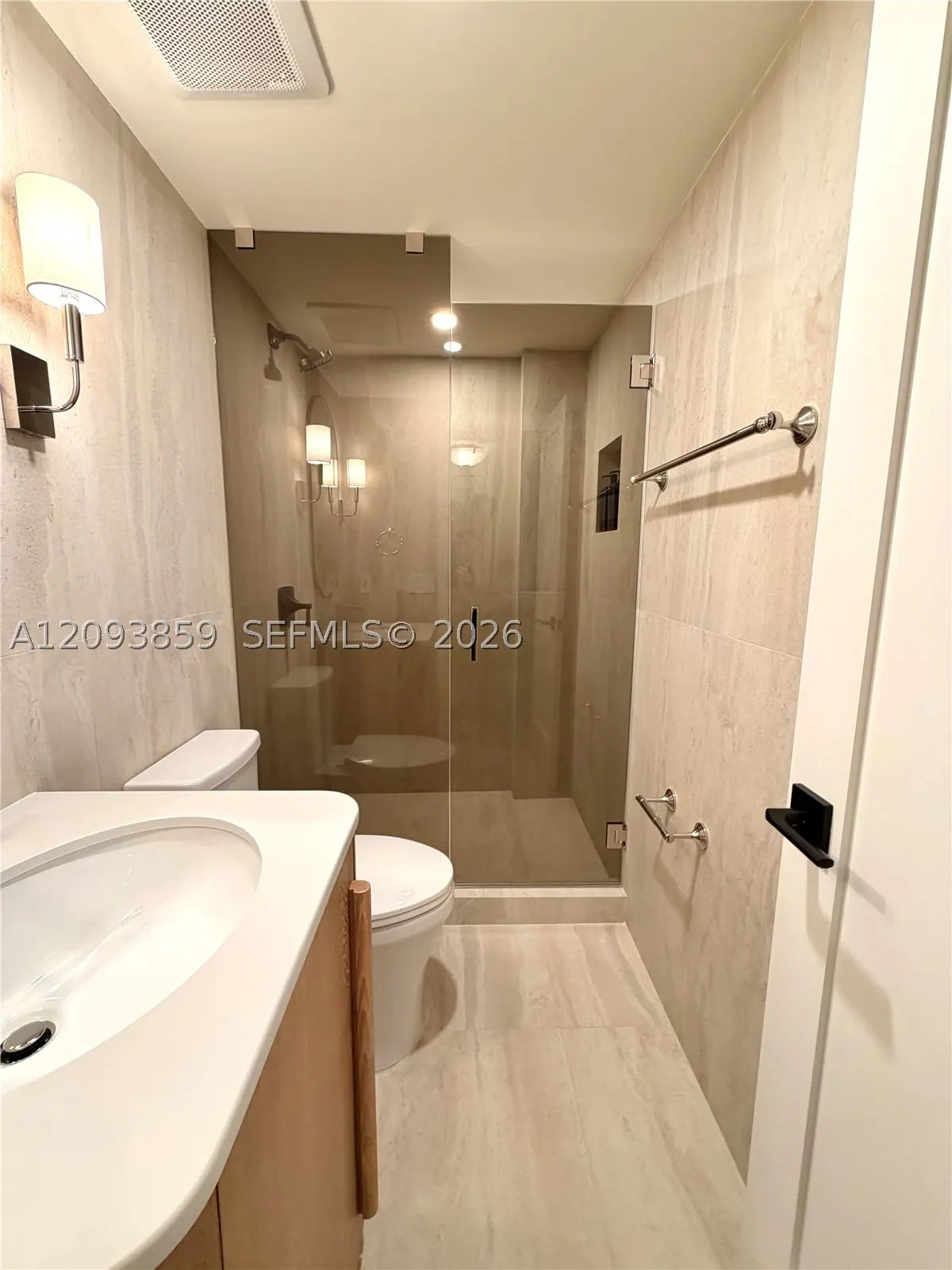 625 Biltmore Way #203