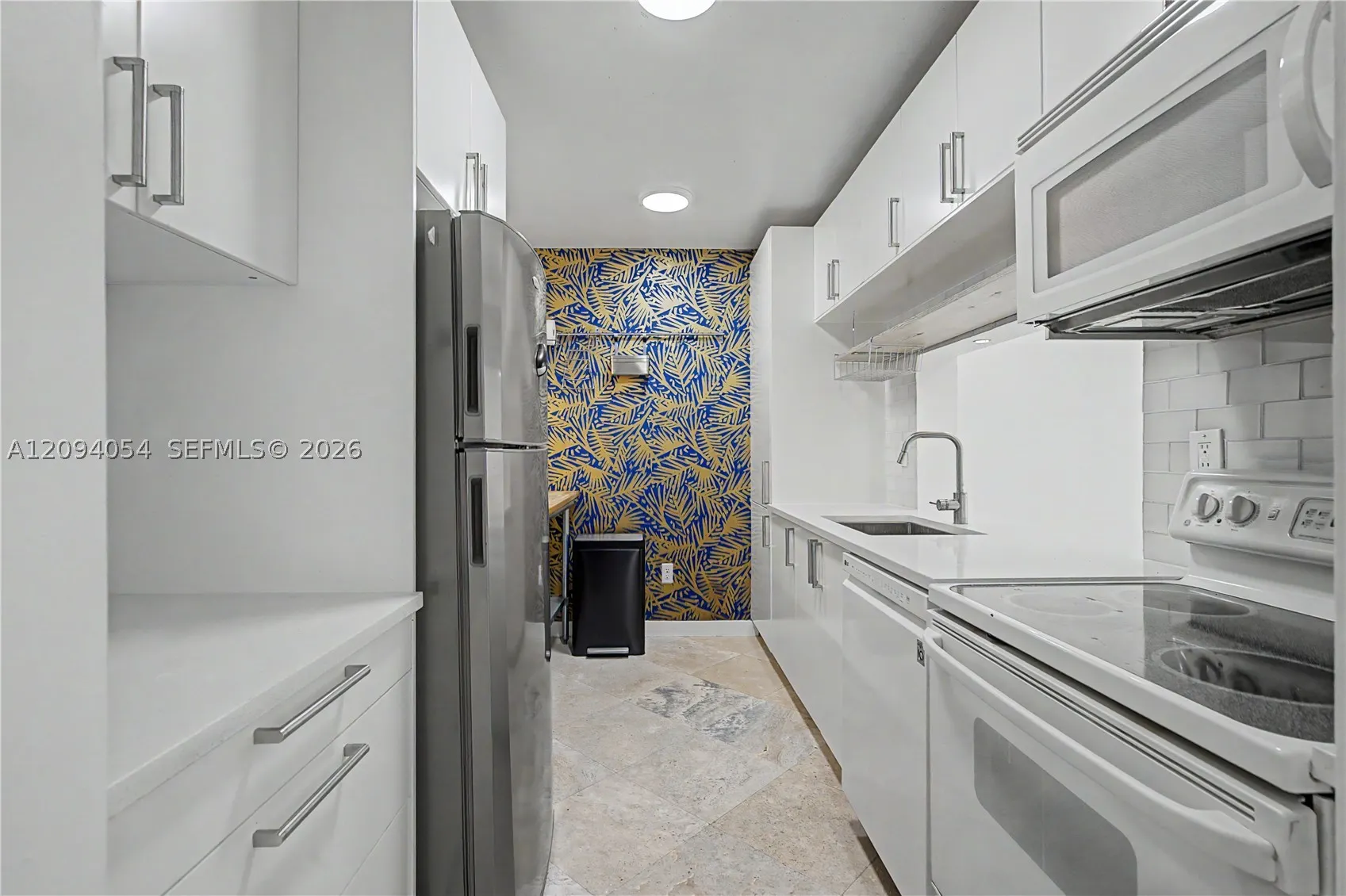 8888 Collins Ave #115