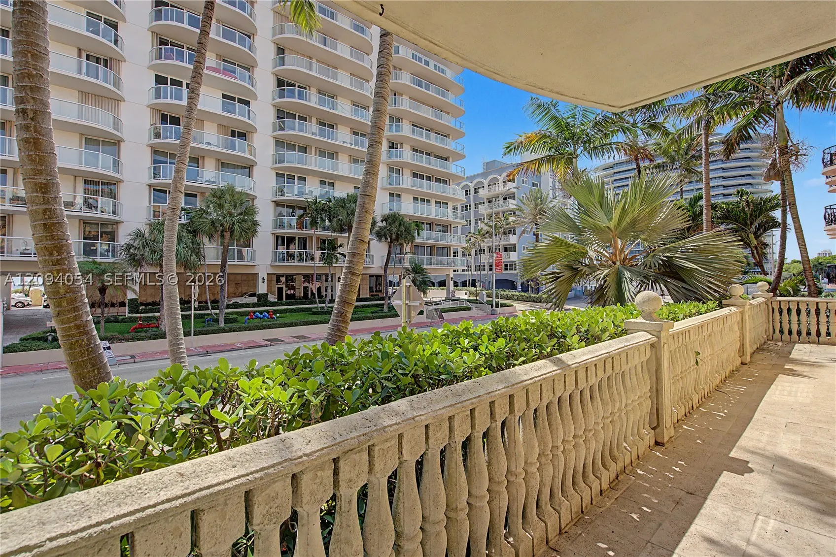 8888 Collins Ave #115