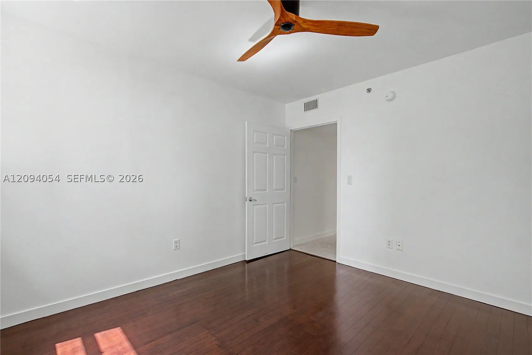 8888 Collins Ave #115