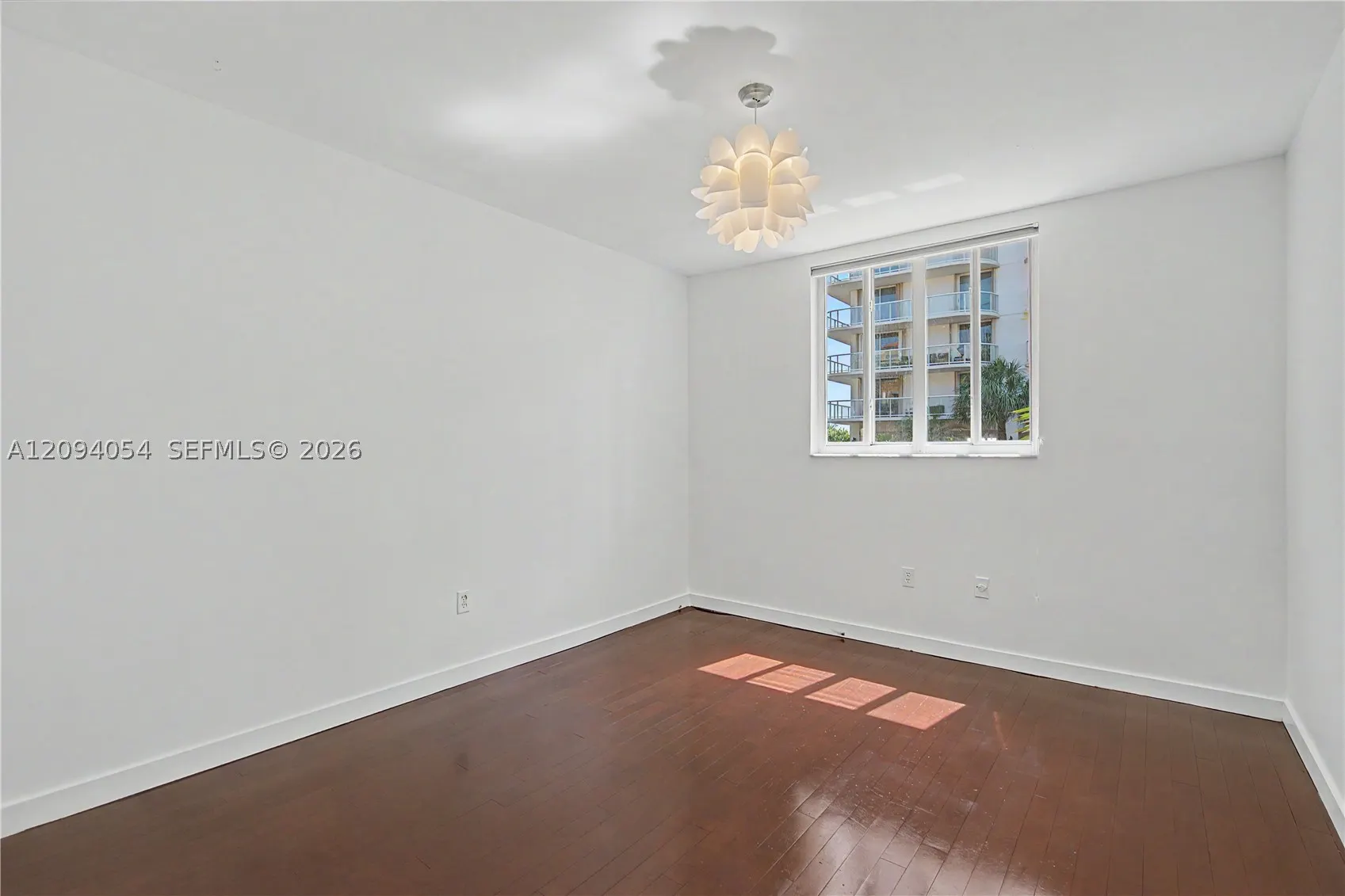 8888 Collins Ave #115