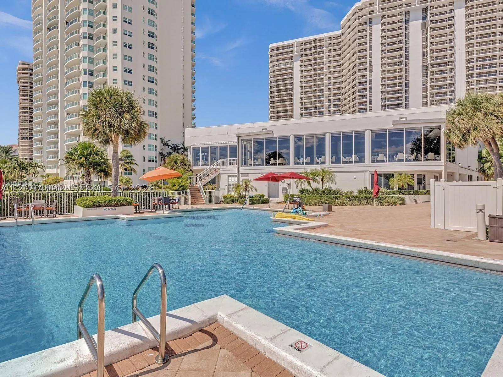 20281 E Country Club Dr #305