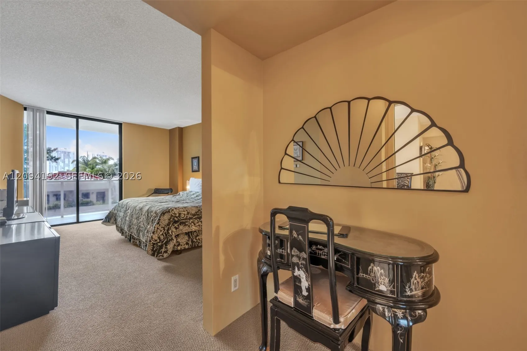 20281 E Country Club Dr #305