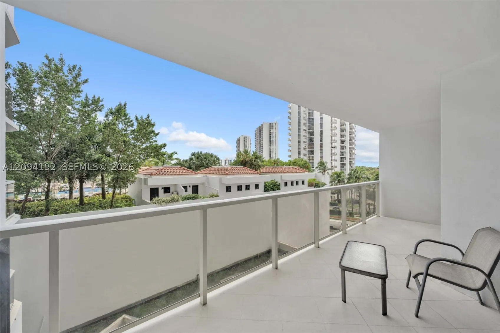20281 E Country Club Dr #305