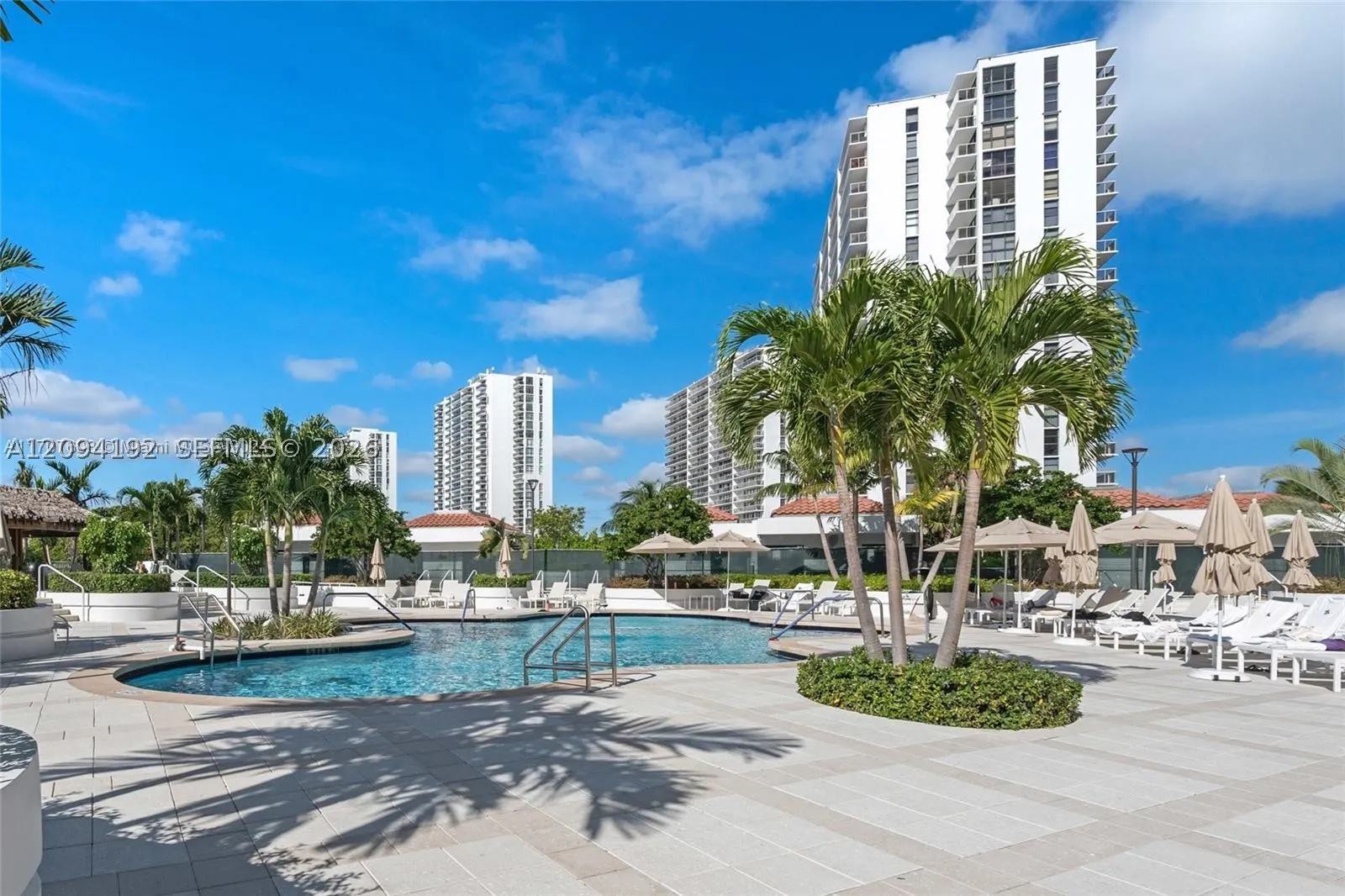 20281 E Country Club Dr #305