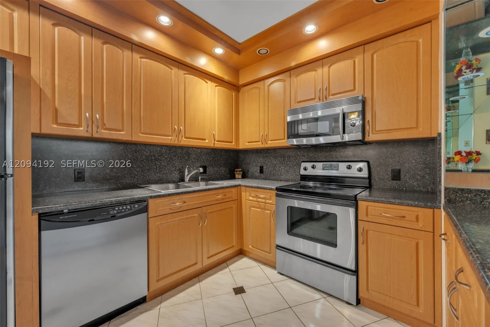 20281 E Country Club Dr #305