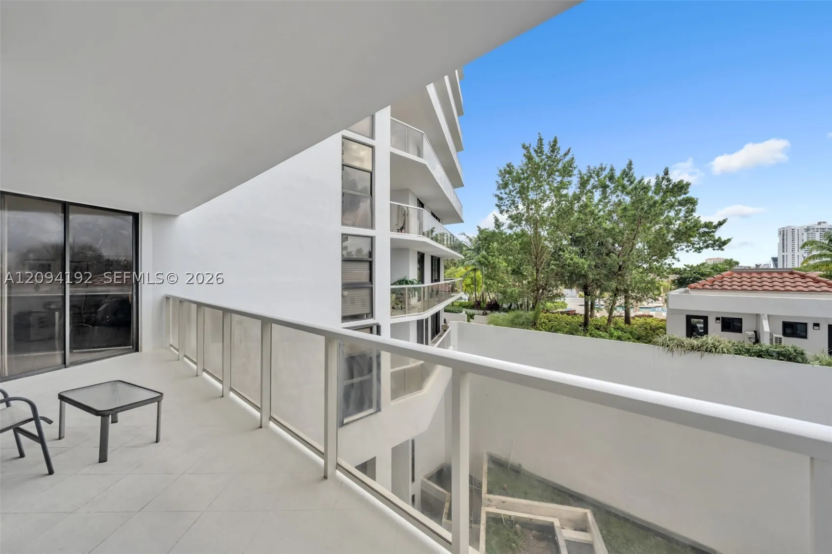 20281 E Country Club Dr #305