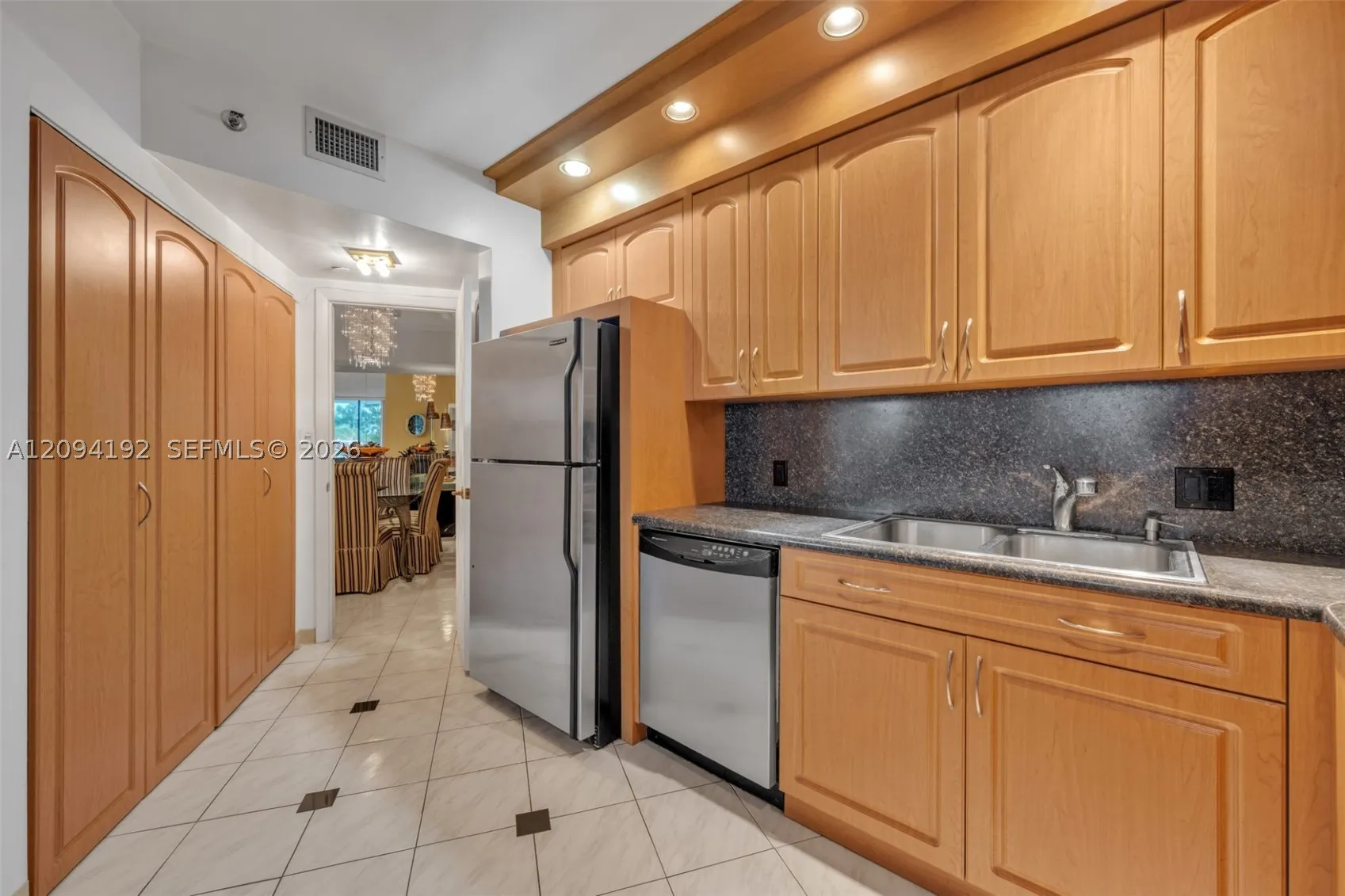 20281 E Country Club Dr #305