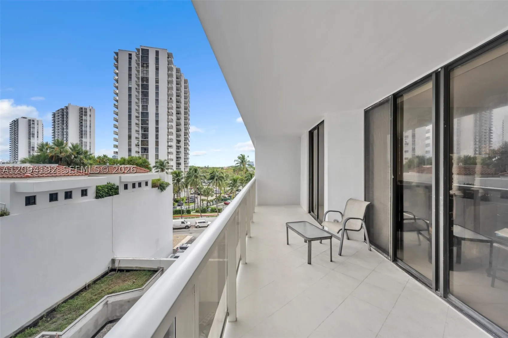 20281 E Country Club Dr #305