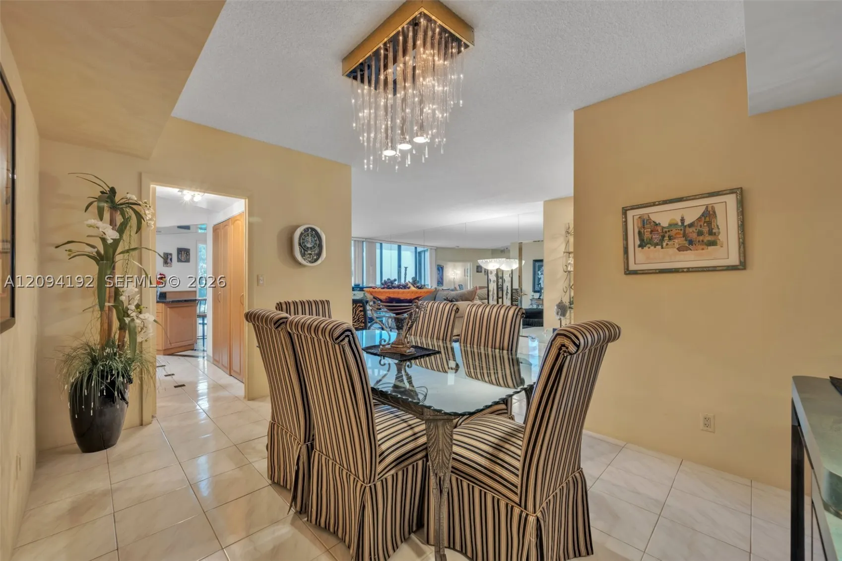 20281 E Country Club Dr #305