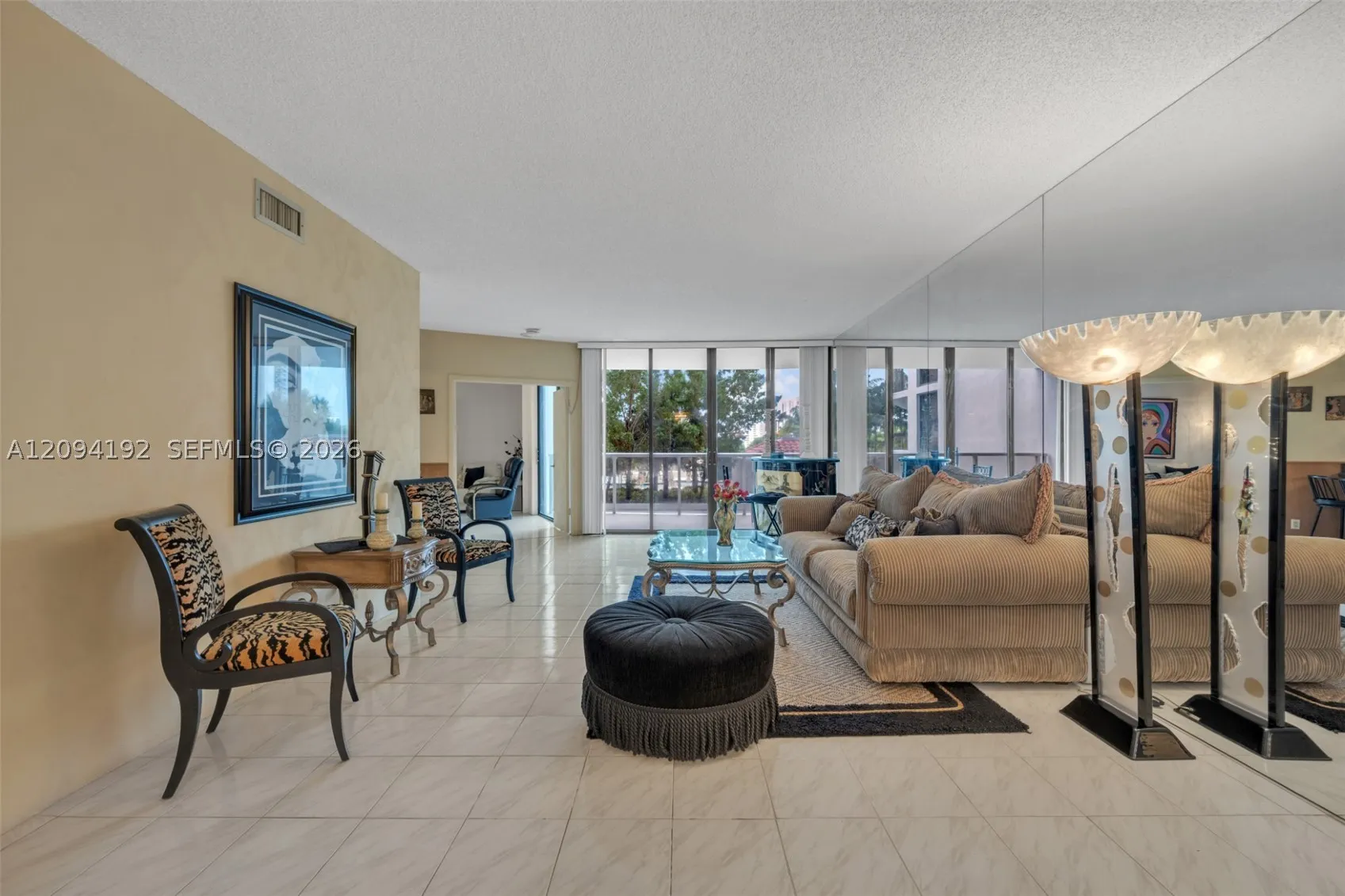 20281 E Country Club Dr #305