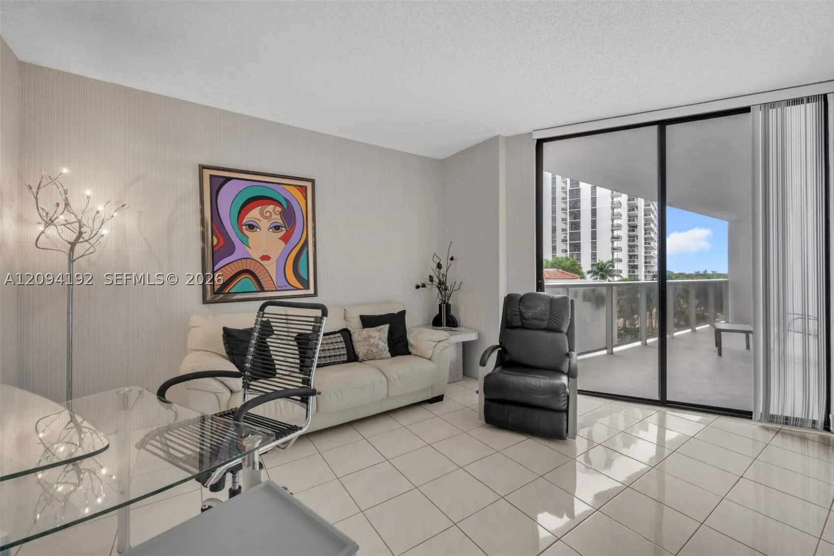 20281 E Country Club Dr #305
