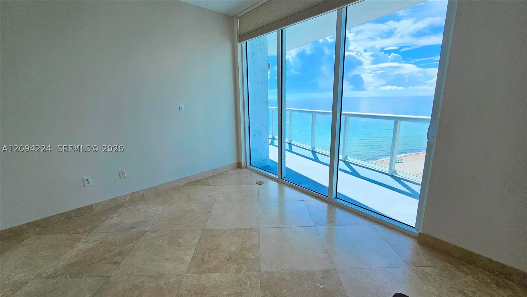 6515 Collins Ave #1403