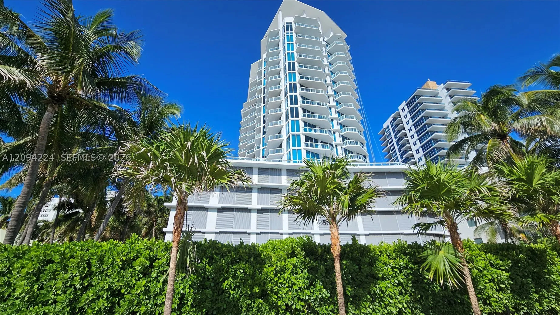 6515 Collins Ave #1403