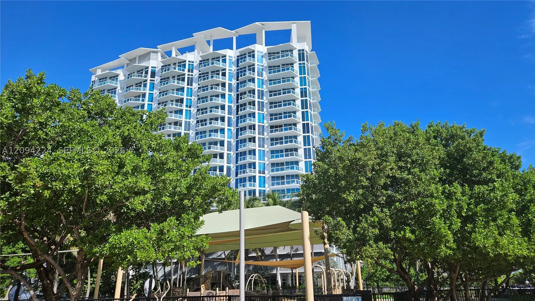 6515 Collins Ave #1403