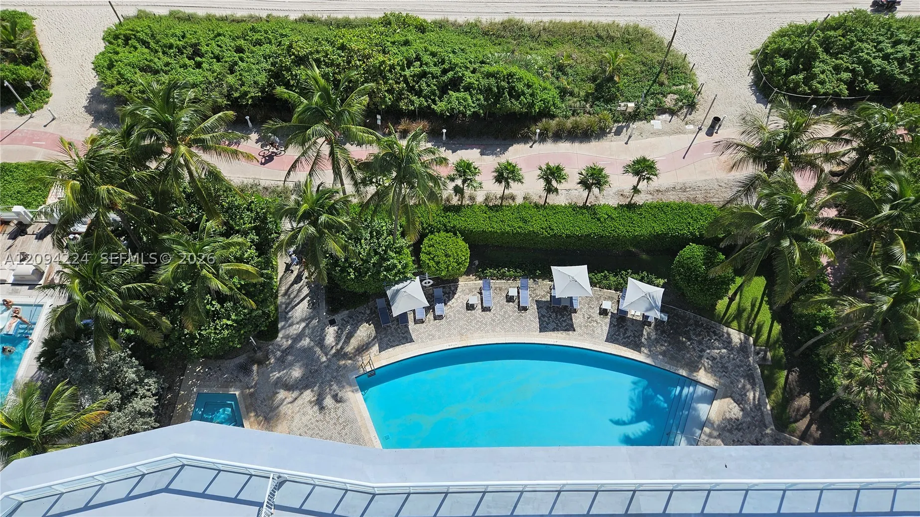6515 Collins Ave #1403