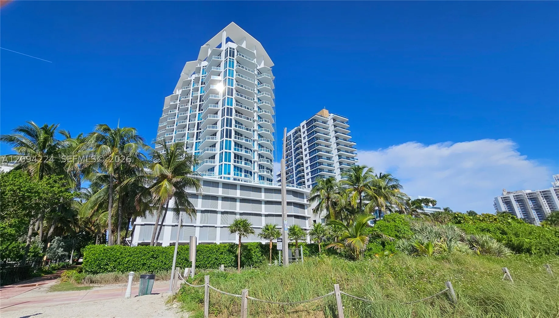 6515 Collins Ave #1403