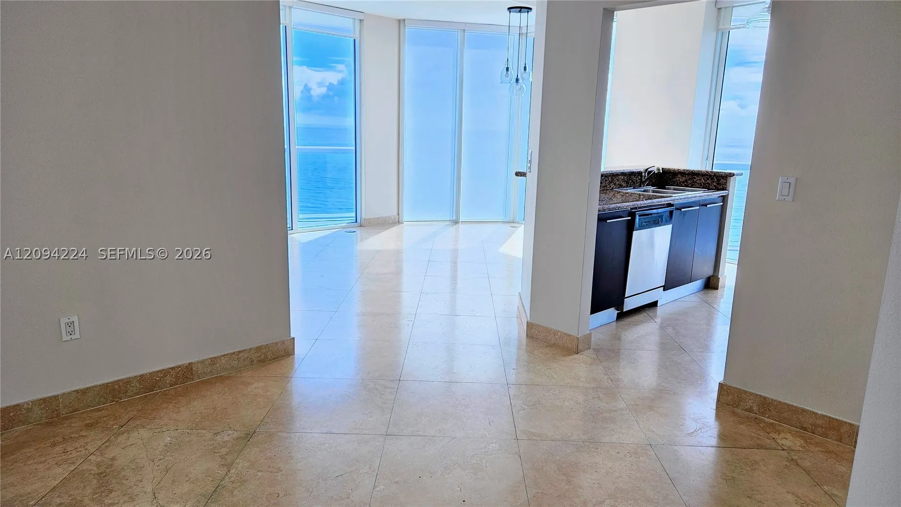 6515 Collins Ave #1403