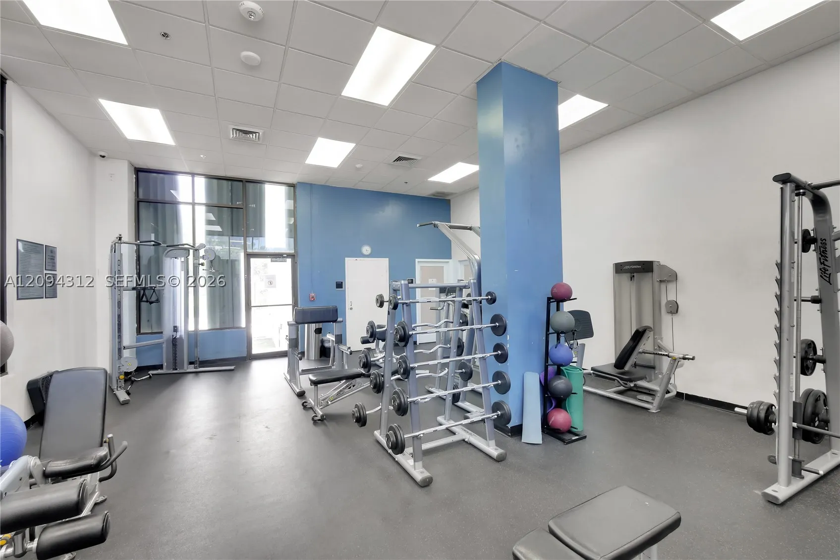 100 Bayview Dr #1008