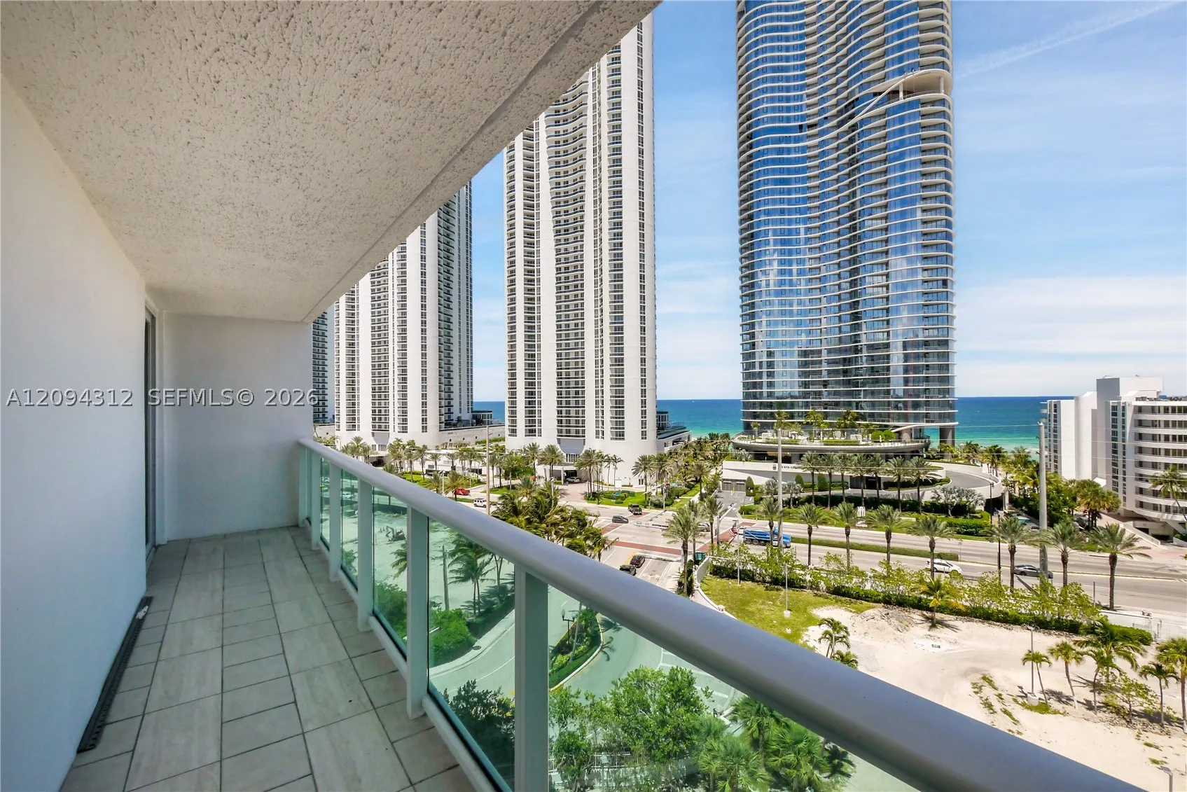 100 Bayview Dr #1008