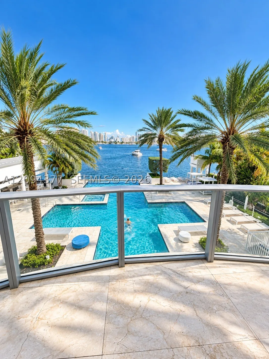 17301 Biscayne Blvd #211