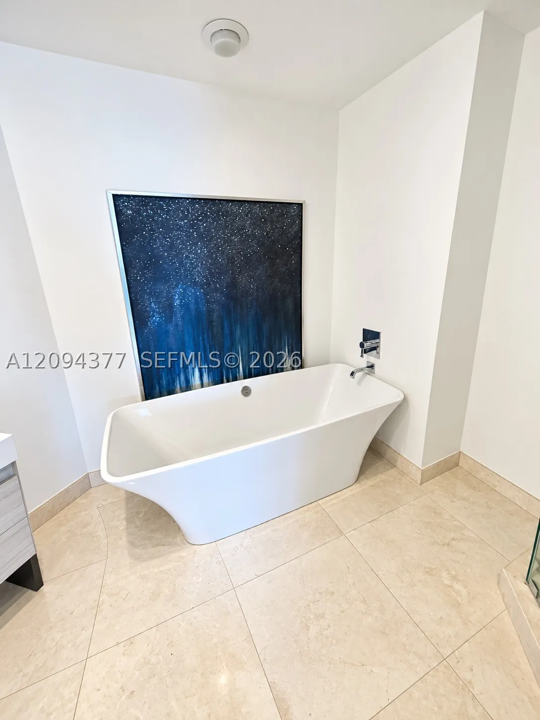 17301 Biscayne Blvd #211