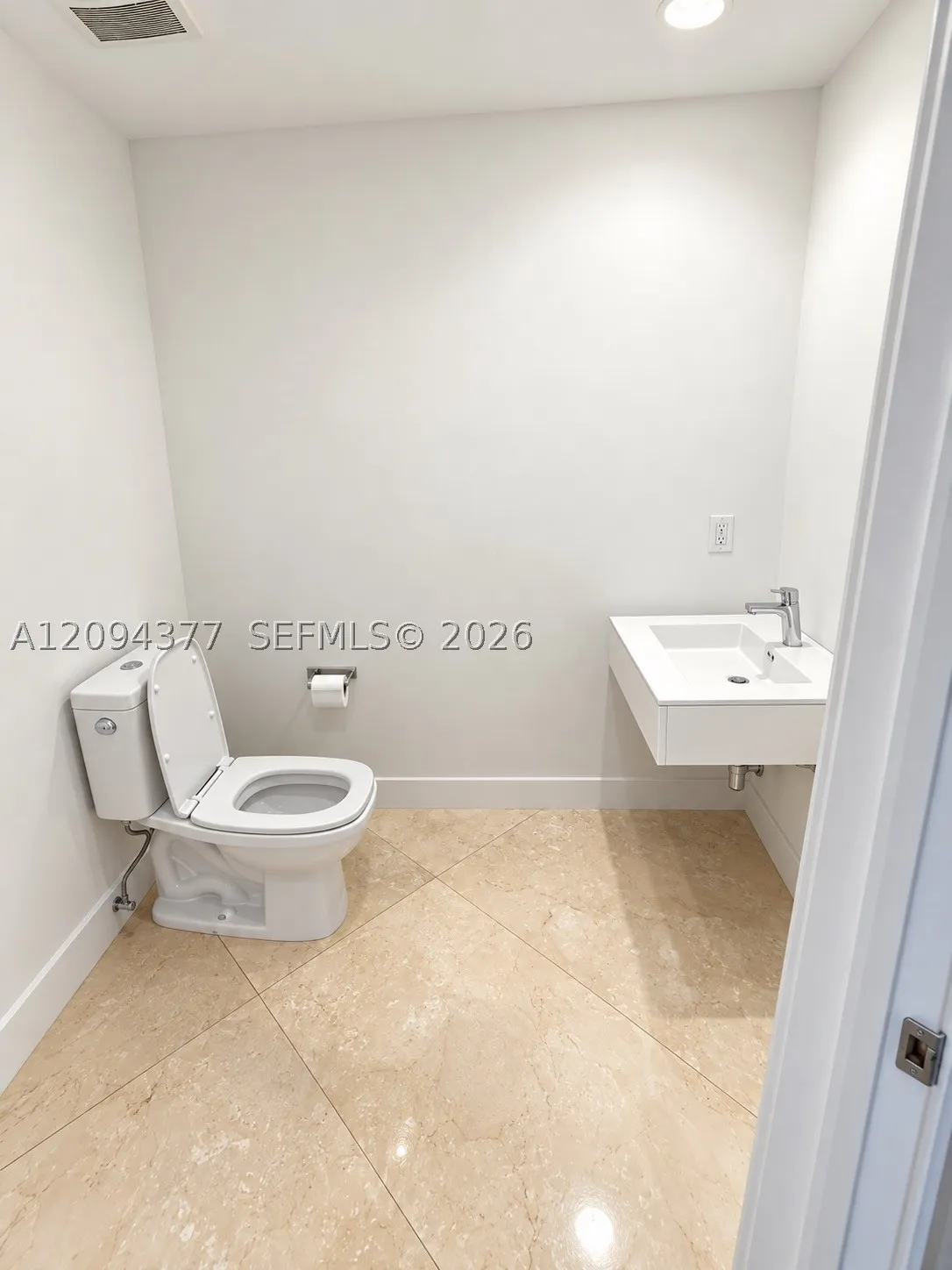 17301 Biscayne Blvd #211